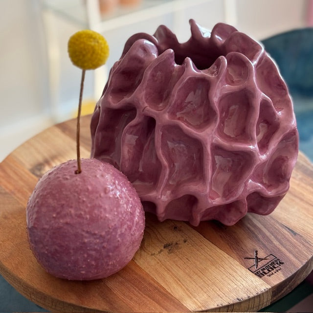 Coral vase in fuchsia