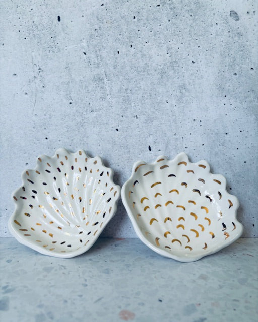 Gold flecked trinket dish