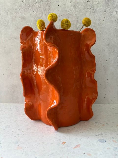 Frill vase in orange 2
